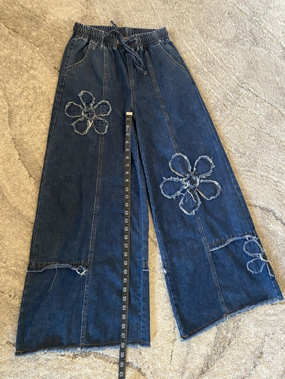 Wide Leg Floral Patchwork Boho Distressed Denim, Size S 🌸☮️ - Picture 4 of 7